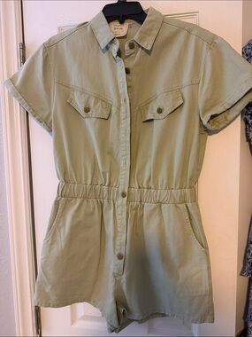 Style Rack Sage Green Button-Front Shirt